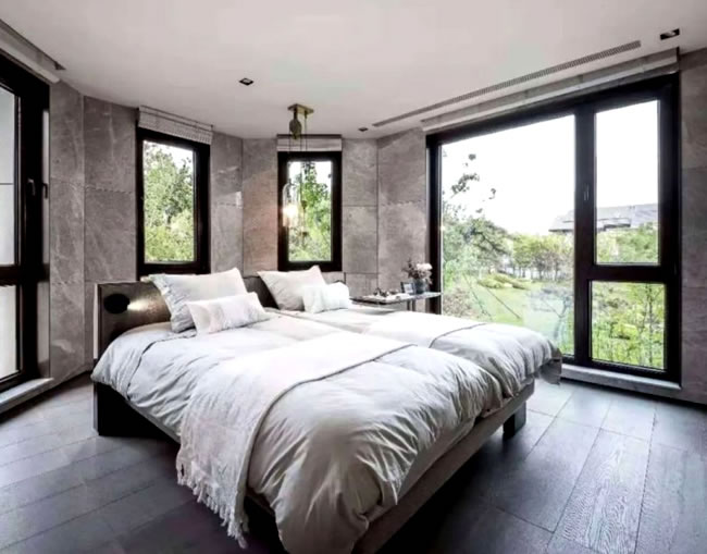 臥室65、70平開窗