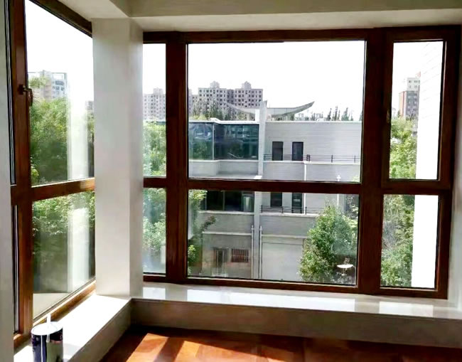 陽臺65、70平開窗